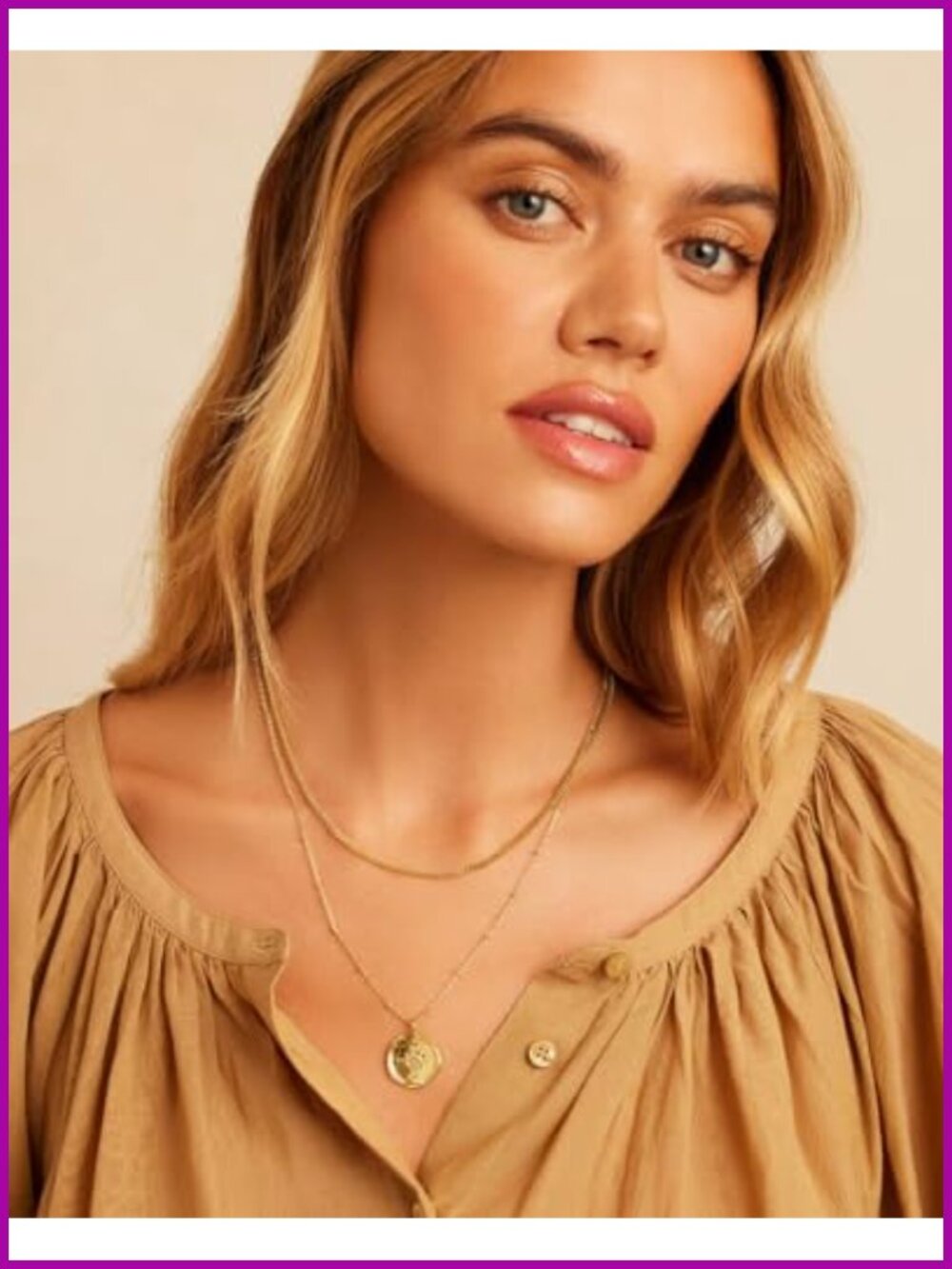 Compass Coin Pendant Necklace - 18k Gold Plated - Adjustable 17-19 inch Chain - Picture 3 of 4